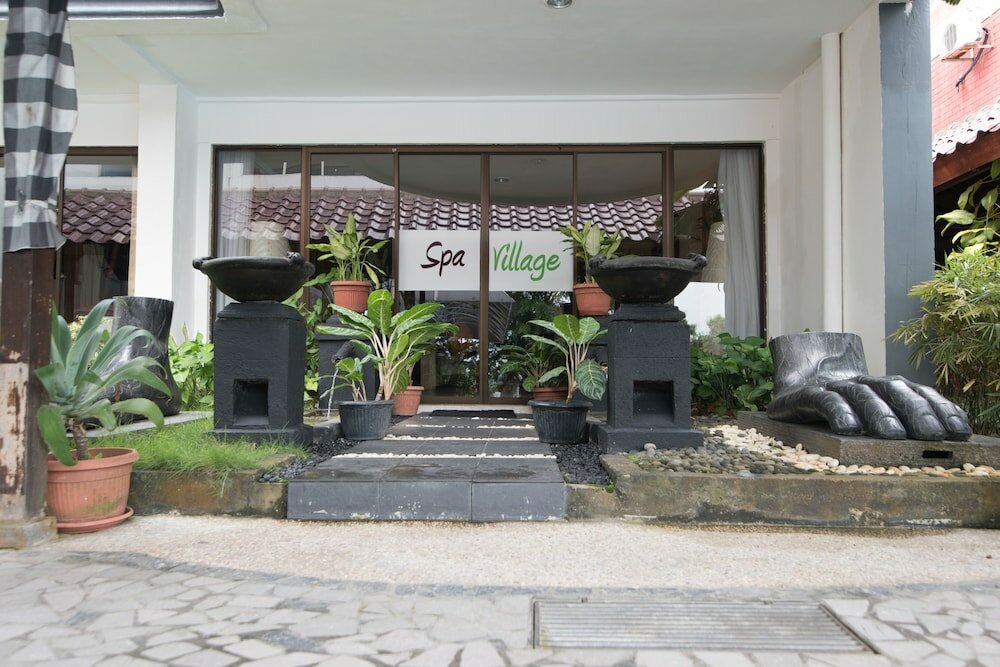 Фото Crown Vista Hotel