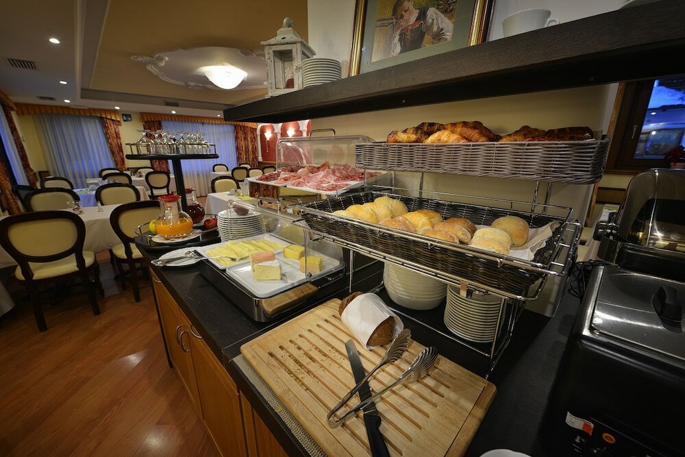 Фото Hotel St. Michael