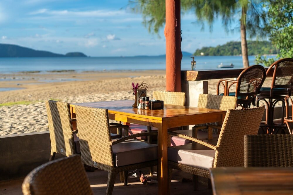 Фото Friendship Beach Resort & Atmanjai Wellness Centre