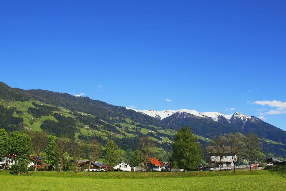 Фото Hotel Zum Senner Zillertal