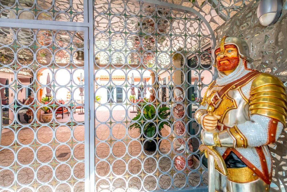 Фото Secret Garden Miami Beach