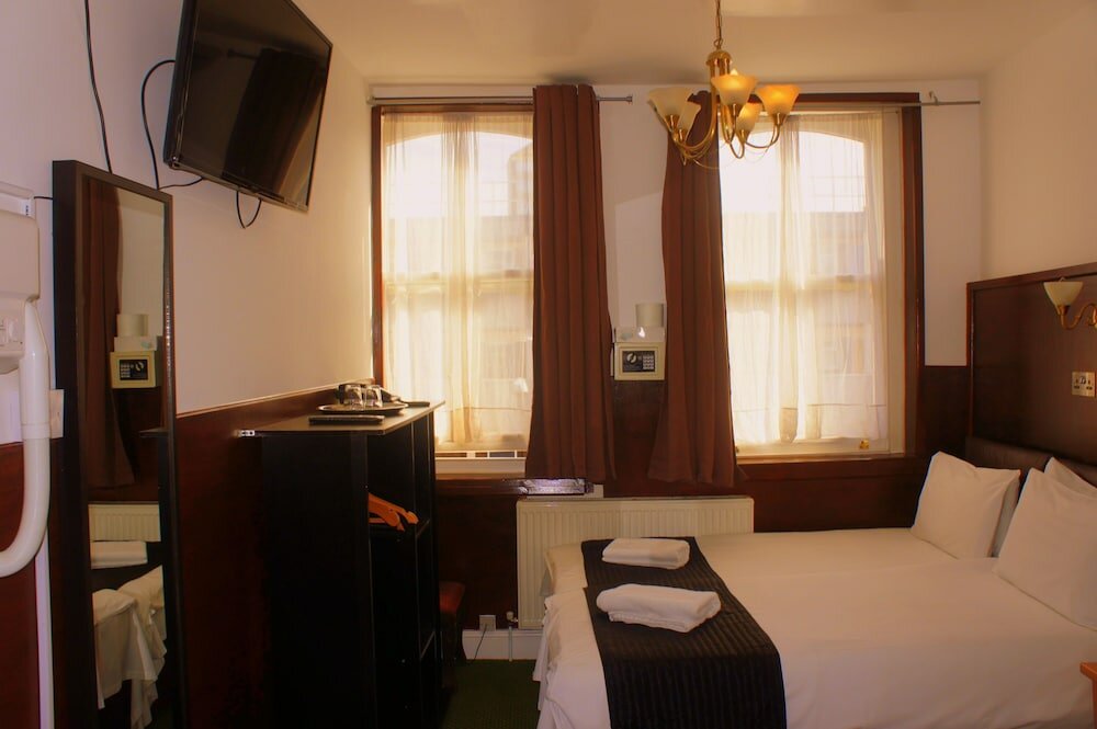 Фото Plaza London Hotel