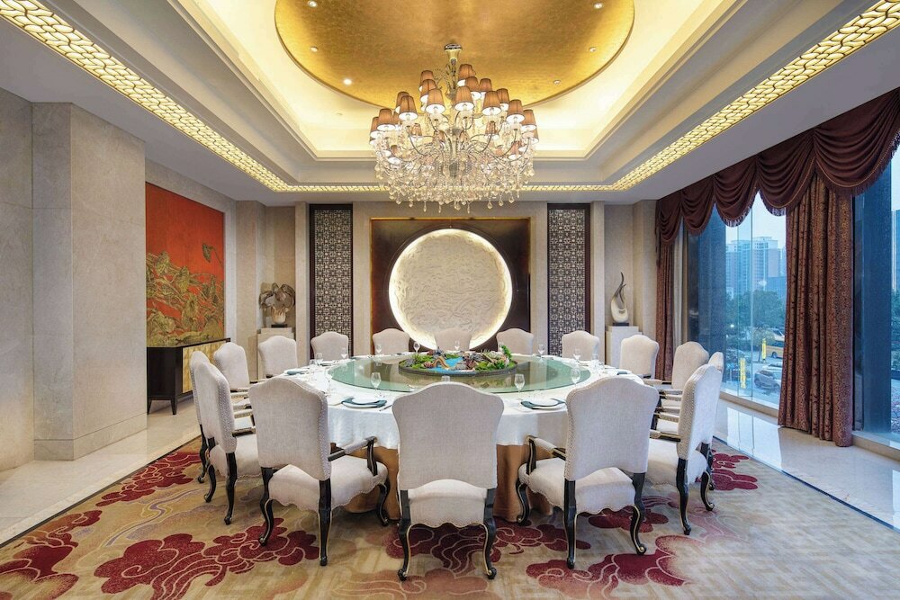 Фото Wyndham Xinyang Downtown