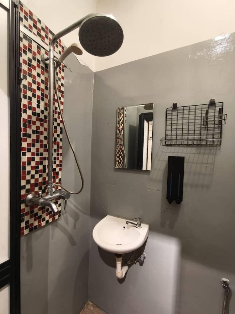 Фото Red Inn Court