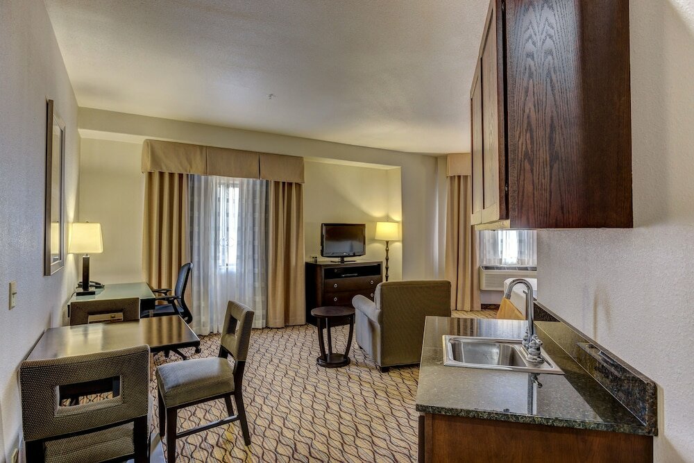 Фото Holiday Inn Express & Suites Montrose - Black Canyon Area, an Ihg Hotel
