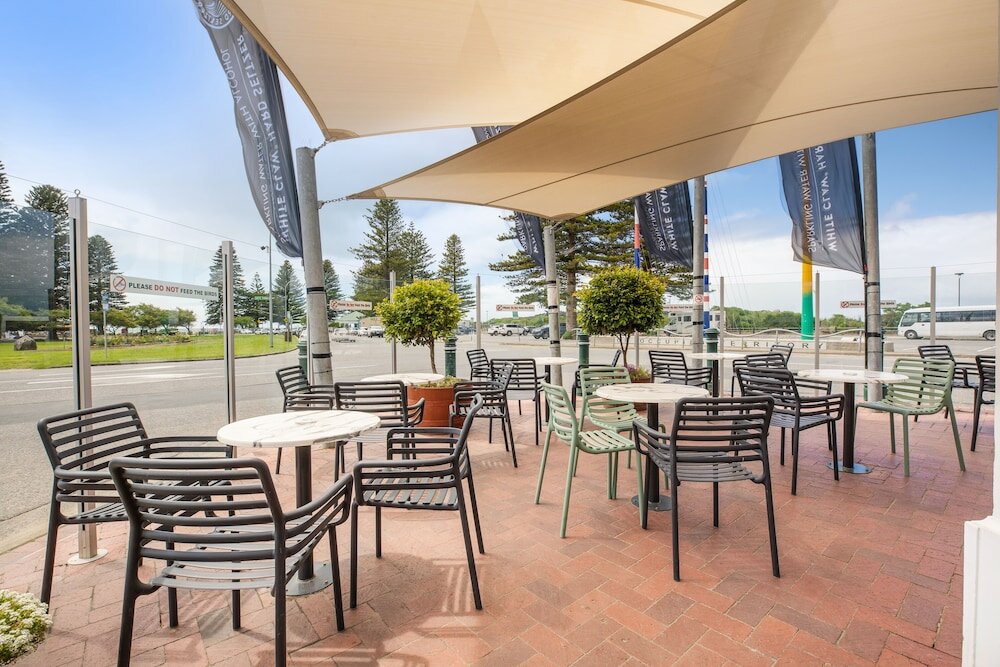 Фото Nightcap at Hotel Victor