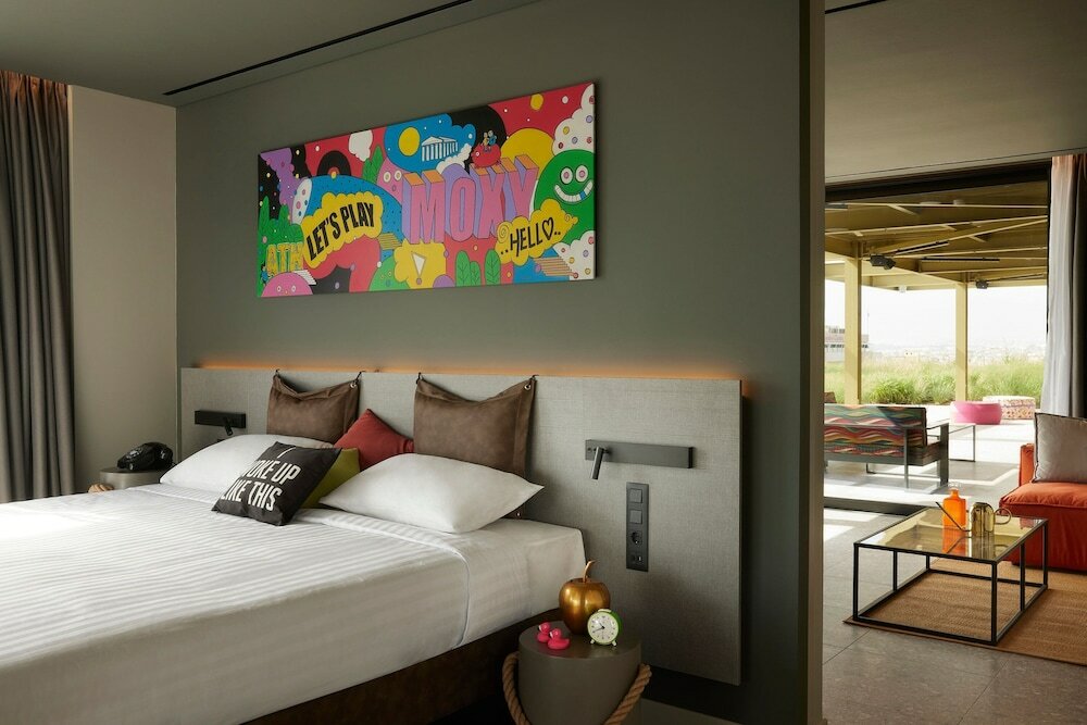 Фото Moxy Athens City