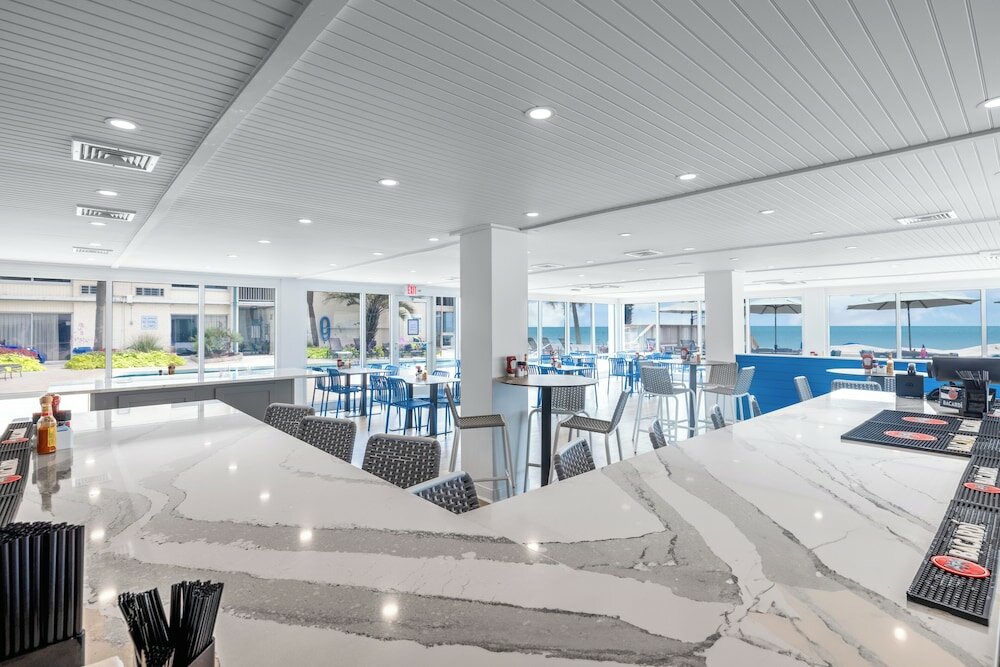 Фото The Oceanfront Litchfield Inn