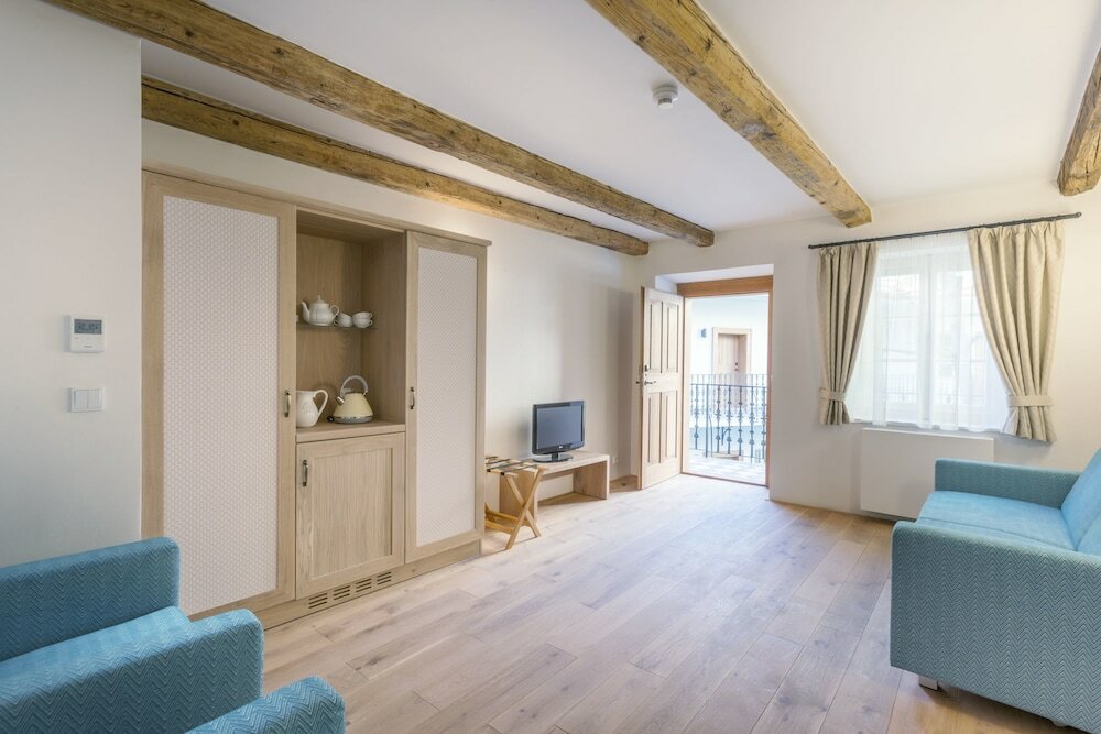 Фото Hotel At the White Lily