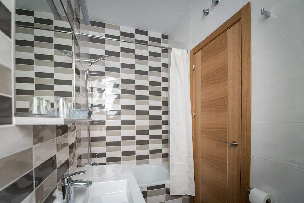 Фото Hostal Carracedo