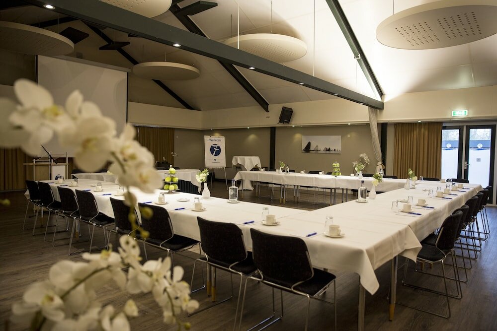 Фото Fletcher Hotel-Restaurant Heidehof