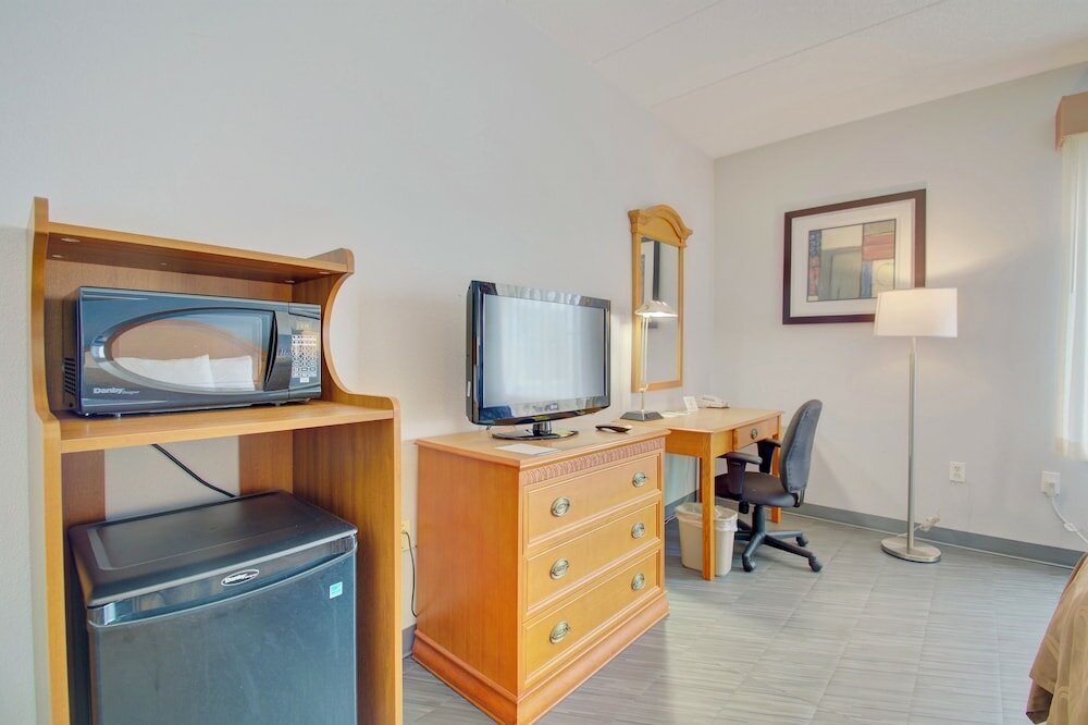 Фото Quality Inn & Suites Cvg Airport