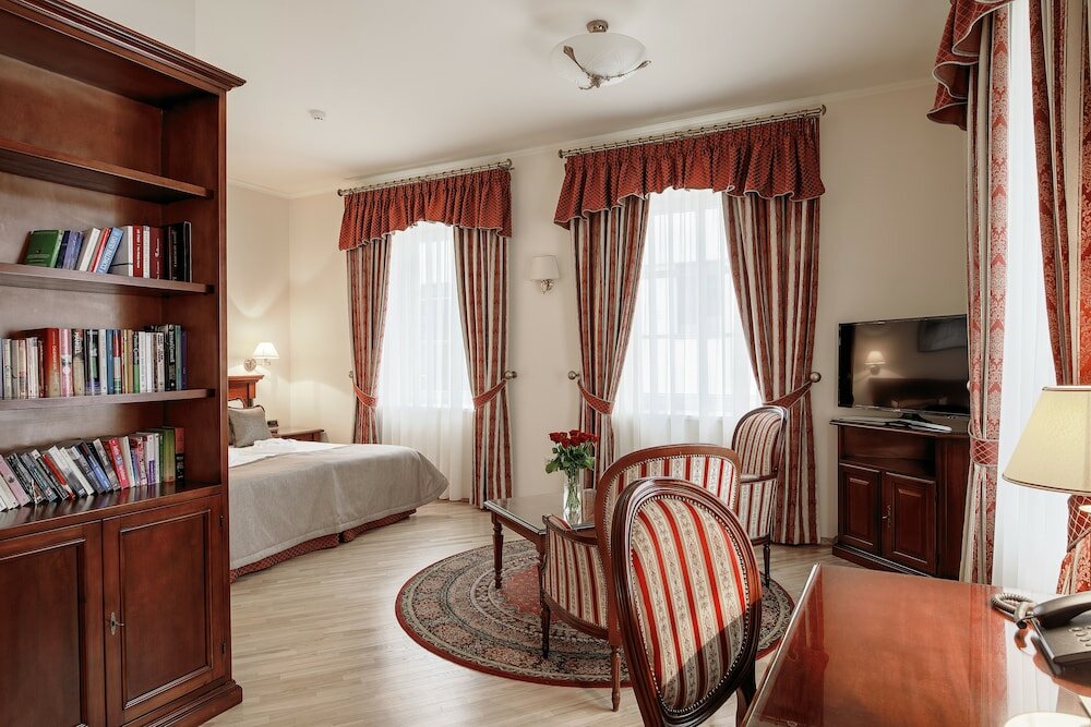 Фото National Hotel