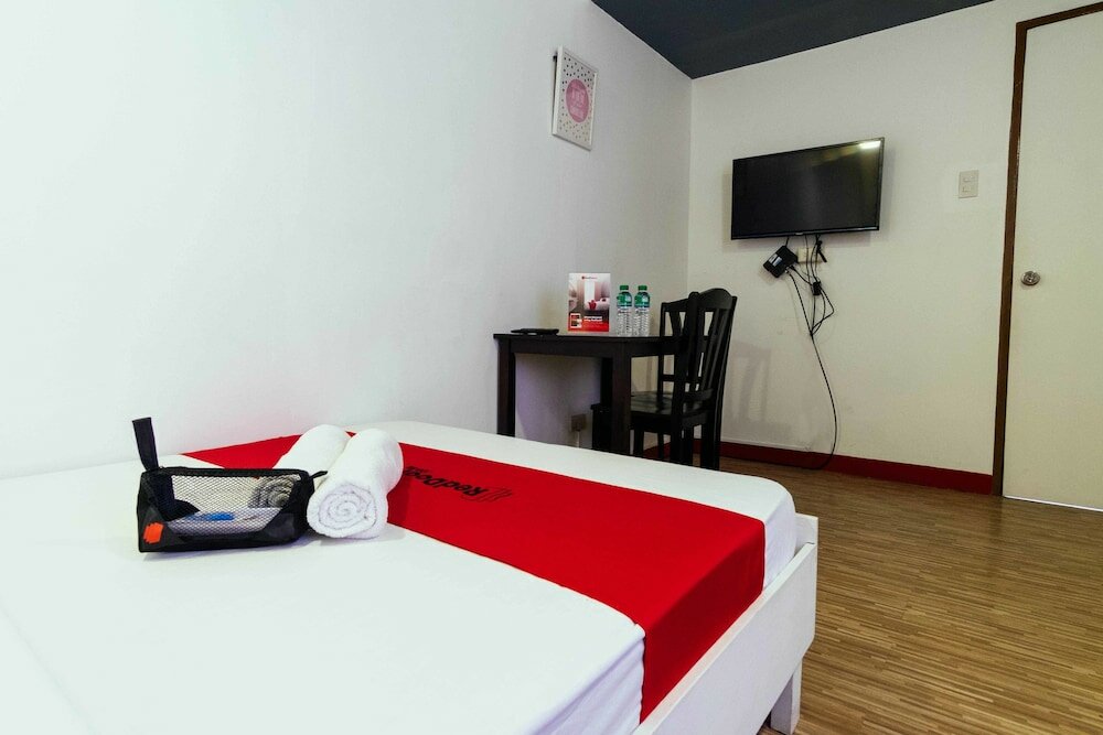 Фото RedDoorz near Quirino Station