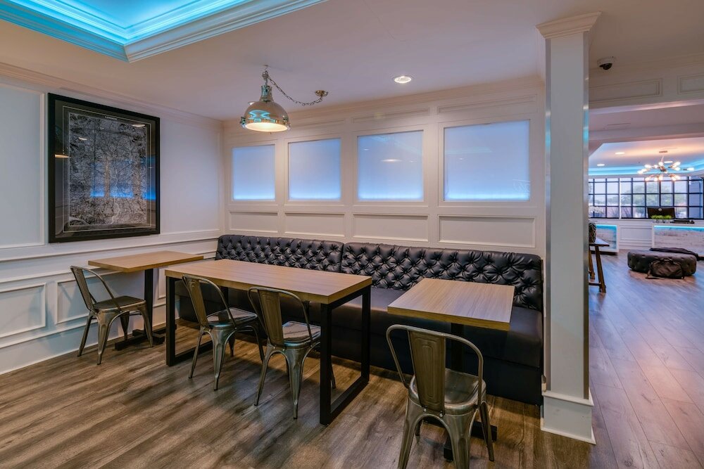 Фото The Row Hotel