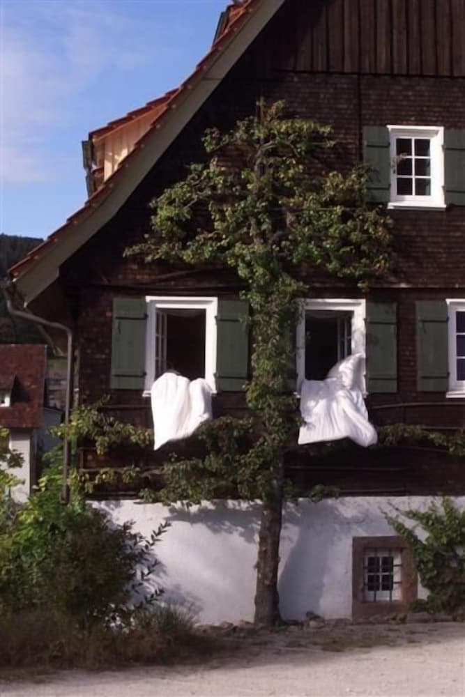 Фото Gutshof Hotel Waldknechtshof