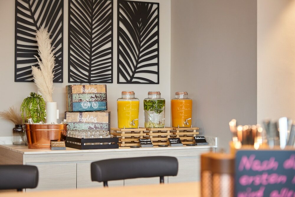 Фото The niu Hub