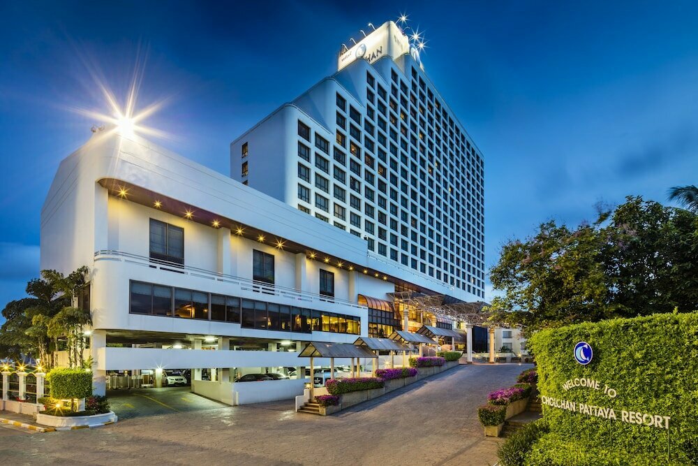 Hotel Cholchan Pattaya Beach Resort, Pattaya, photo