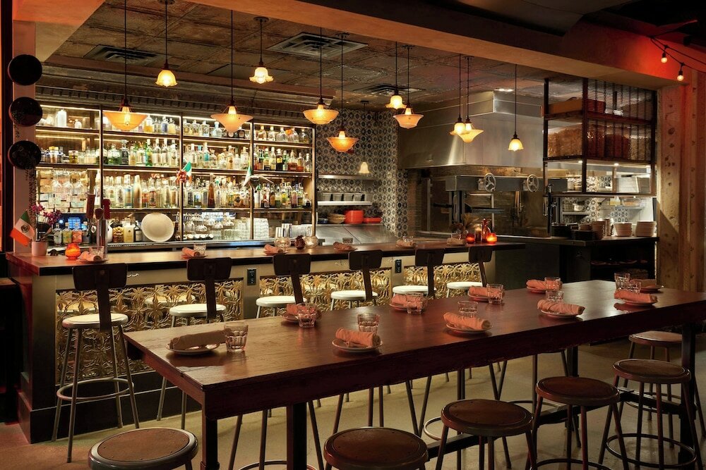 Фото Fairfield Inn & Suites by Marriott Calgary Downtown