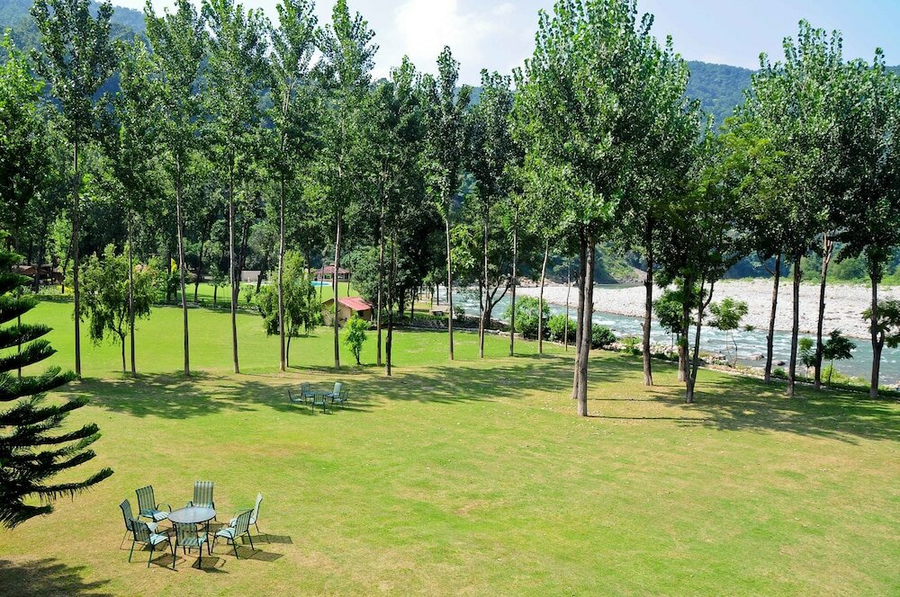 Фото WelcomHeritage Tarangi Ramganga Resort, Corbett