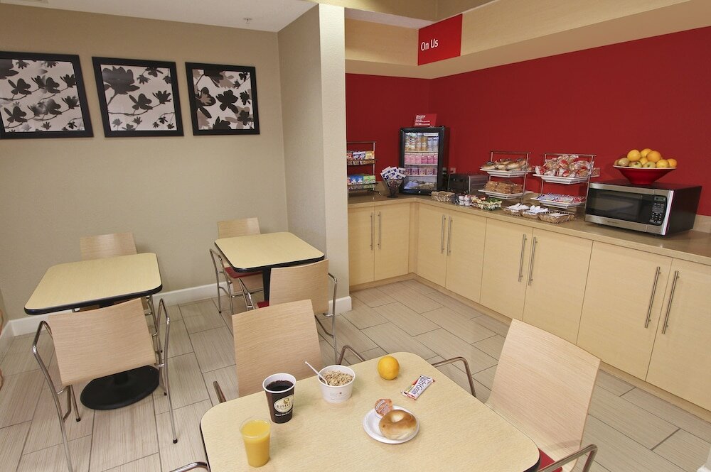 Фото TownePlace Suites by Marriott Sunnyvale Mountain View