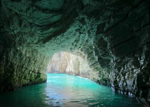 Внешний вид отеля Antico Mondo Rooms & Suites в Полиньяно-а-Маре, фото 3