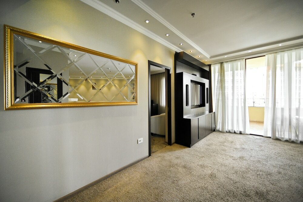 Фото Imperial Palace Hotel