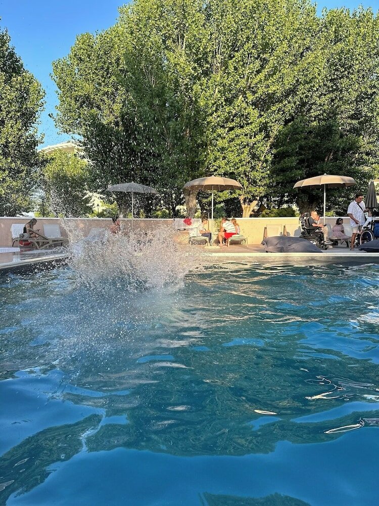 Фото Hotel St. Gregory Park