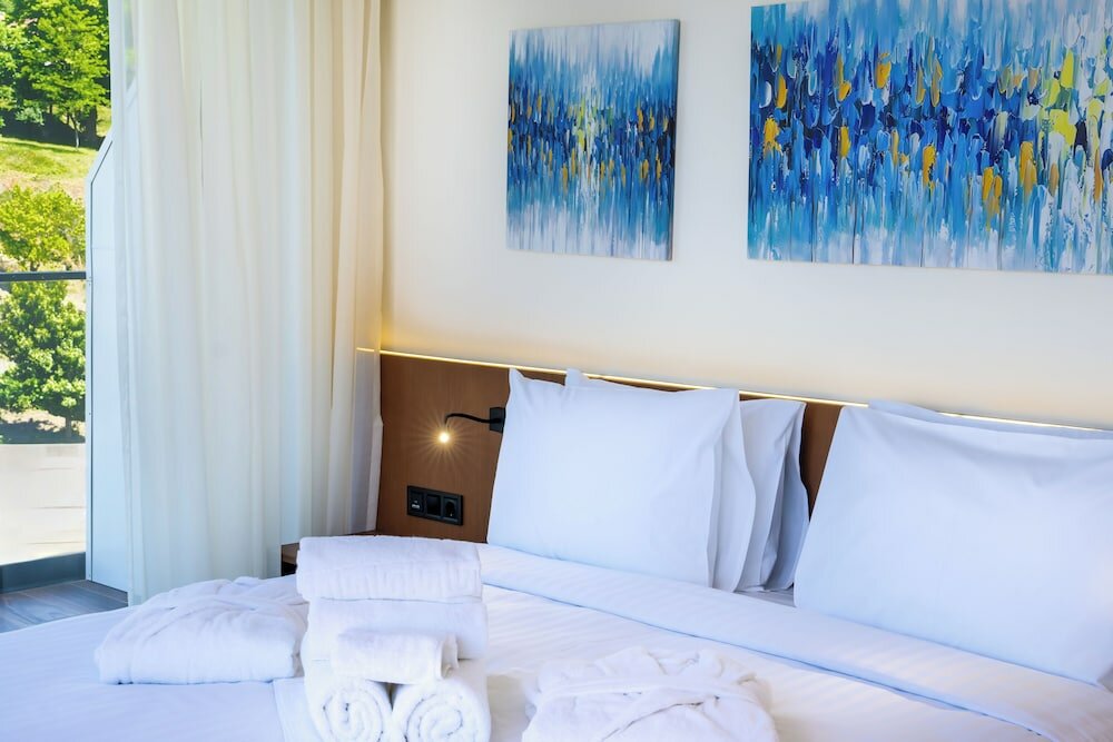 Фото Greenwood Hotel 