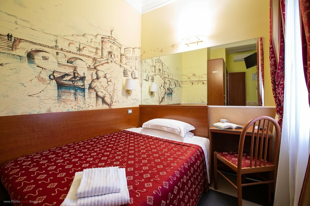 Фото Hotel Centro Cavour Roma