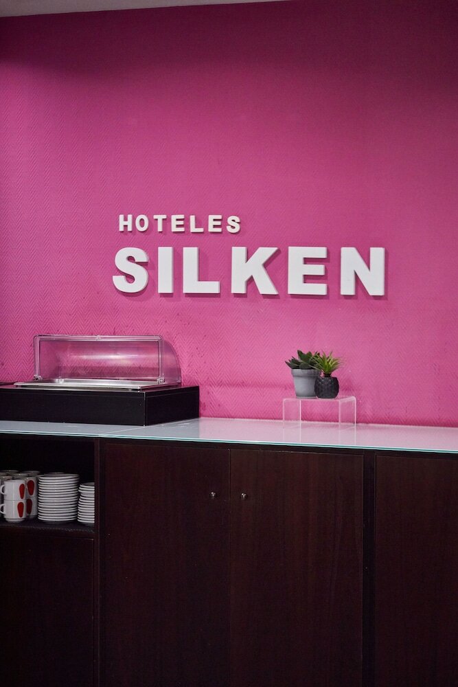 Фото Hotel Silken Rona Dalba