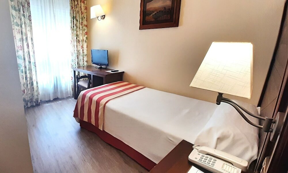 Фото Hotel Urogallo