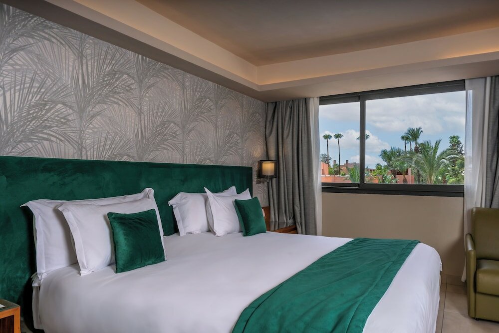 Фото Kenzi Rose Garden