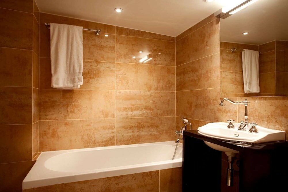 Фото Hotel Notre Dame Saint-Michel