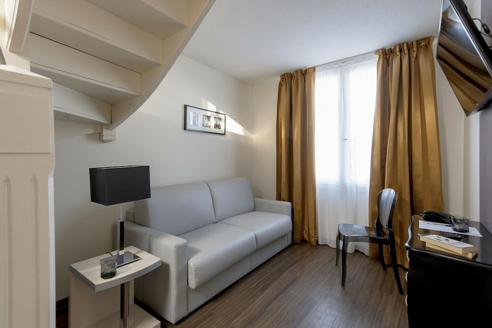 Фото Hôtel Arles Plaza