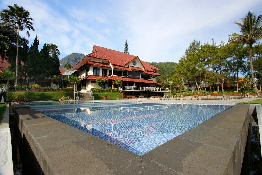Фото Kusuma Agrowisata Resort & Convention Hotel