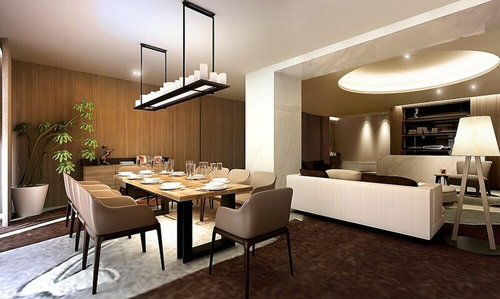 Фото Grand Royal Hotel