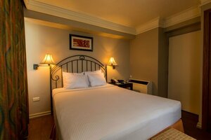 Гостиница Kapok Hotel