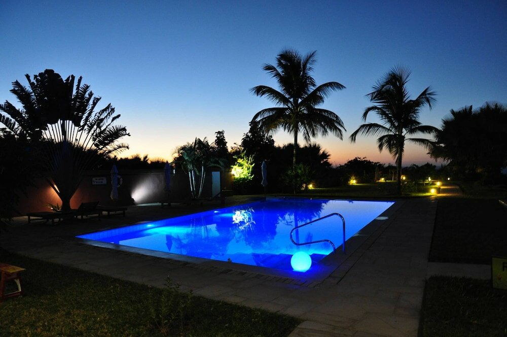 Фото Leo's Beach Hotel & Restaurant - Adults Only