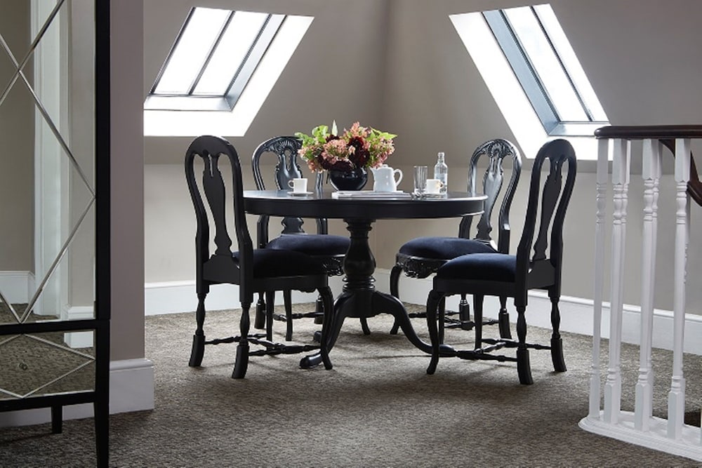 Фото The Westbridge Hotel