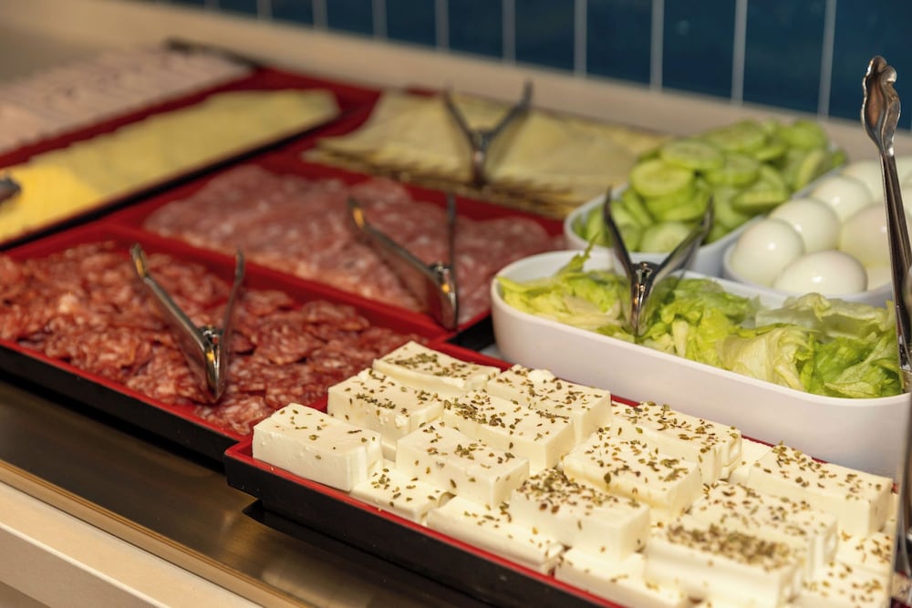 Фото Travelodge Barcelona Poblenou