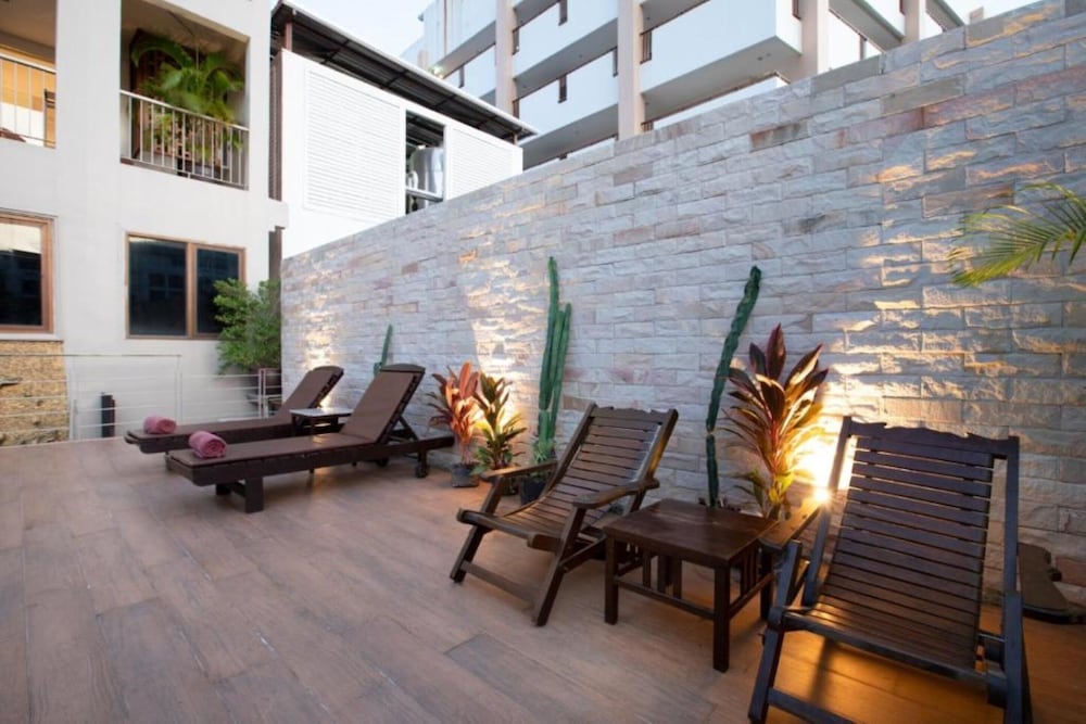 Фото Orchid Garden Hotel