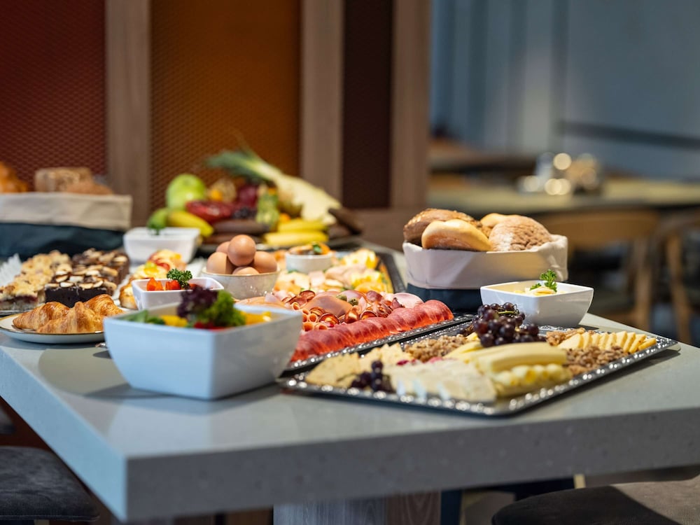 Фото Novotel Suites Wien City Donau