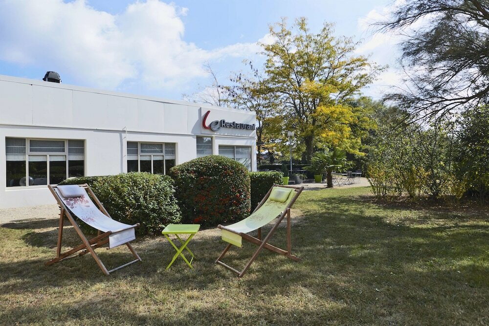 Фото Campanile Lyon Nord