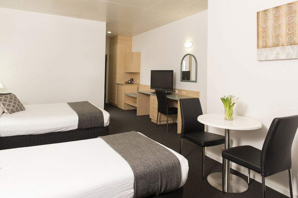 Фото Adelaide Riviera Hotel