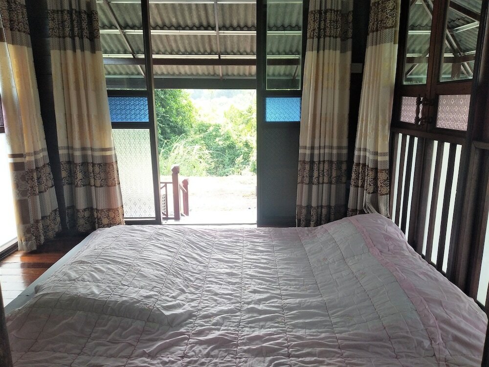 Фото Sarocha Resort Rayong