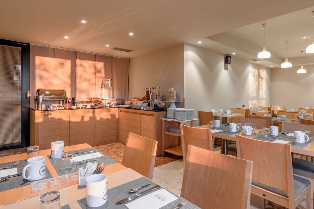 Фото Apartahotel Exe Campus San Mamés