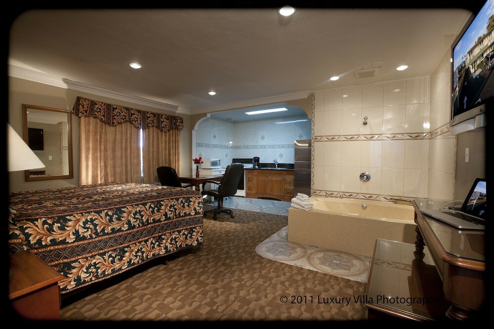 Фото Crystal Lodge Motel