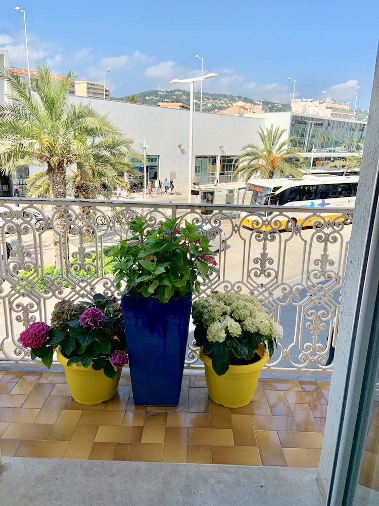 Фото Hotel Amirauté