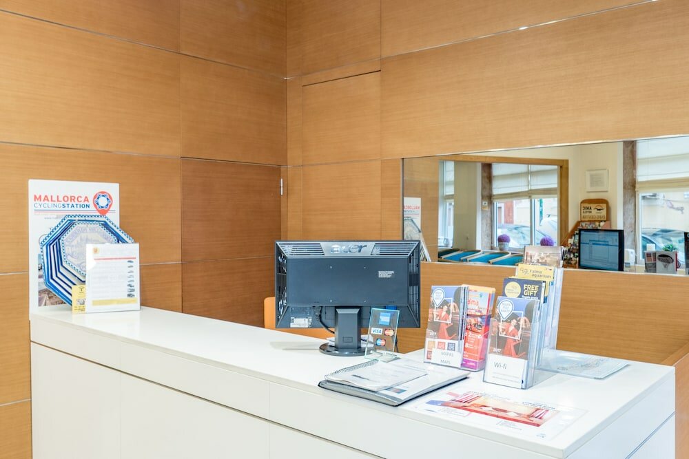 Фото Hotel Amic Colon